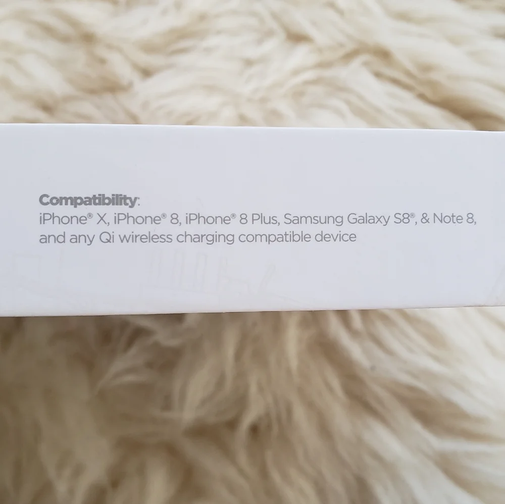 iHome 54th&Madison Ultra Slim Wireless Charging